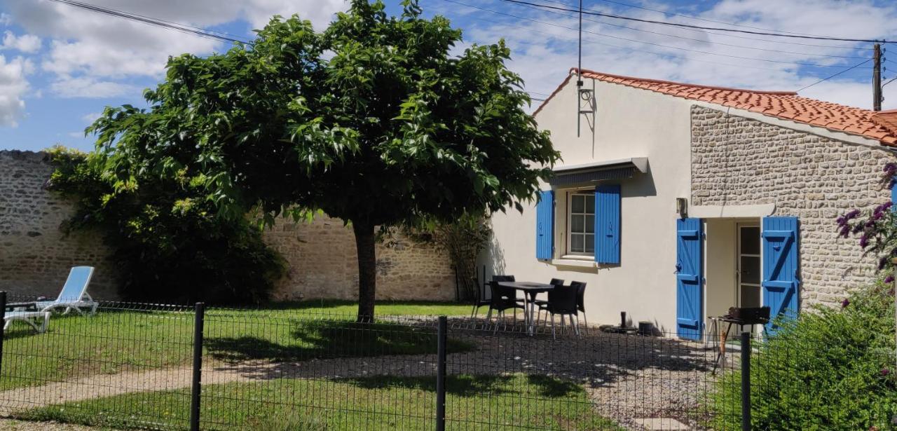 Gite Du Clos De La Vigne Villa Montreuil  Kültér fotó